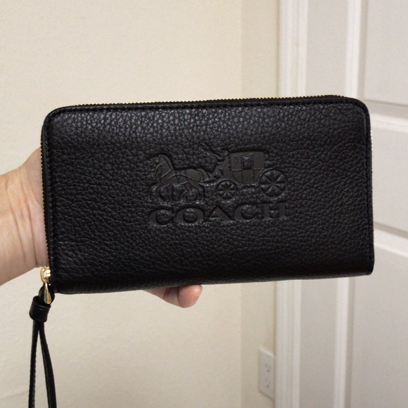 Coach Handbags - New💃Coach Jes Large Phone Wallet